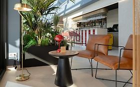 Suitopía - Sol y Mar Suites Hotel